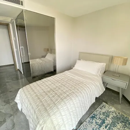 Sea-view Hotel 5*