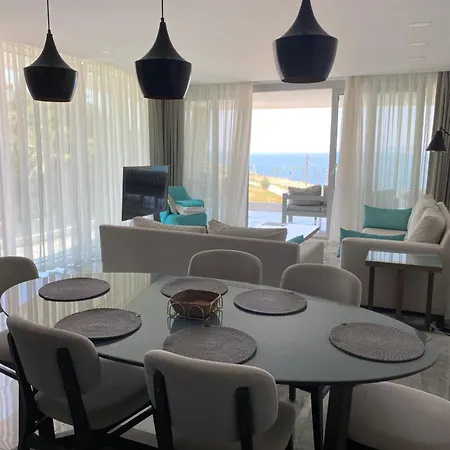 Sea-view Hotel 5*
